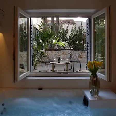 La Divina Aparthotel